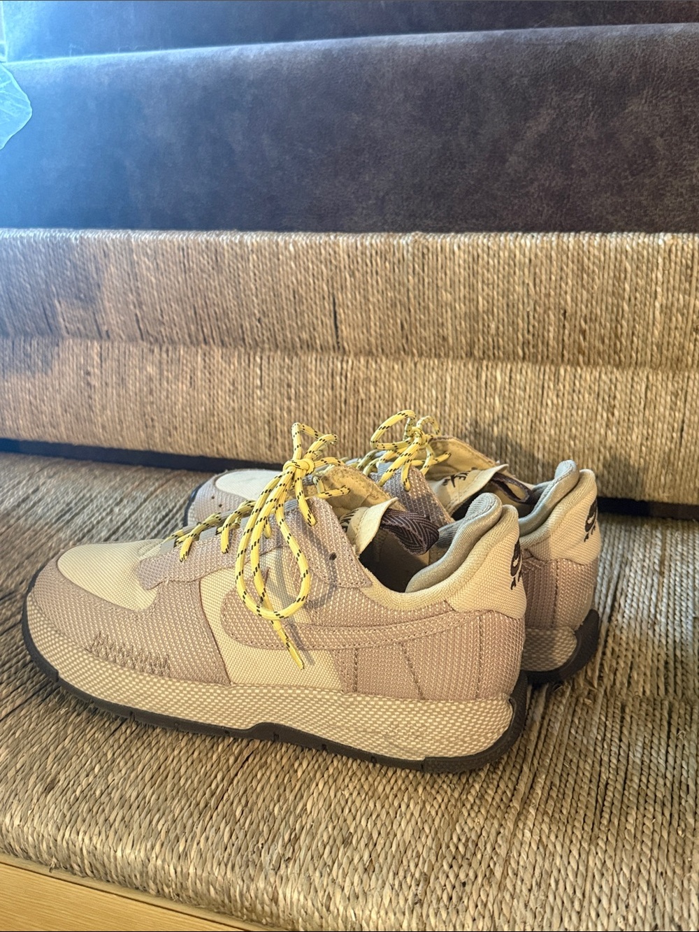 Nike Khaki Sneaker